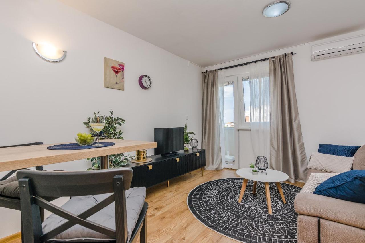 Luton Apartment Zadar Kozino Heating Pool & Jacuzzi Eksteriør bilde